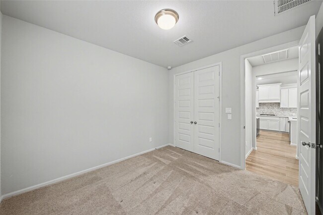 Building Photo - 31527 Splitting Willow Ln