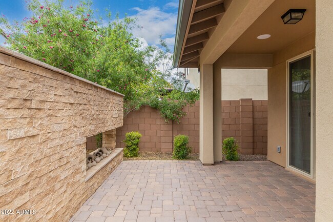 Building Photo - 1848 S Follett Way