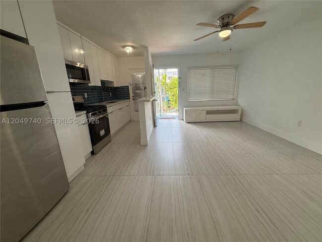 Building Photo - 7441 SW 59th St