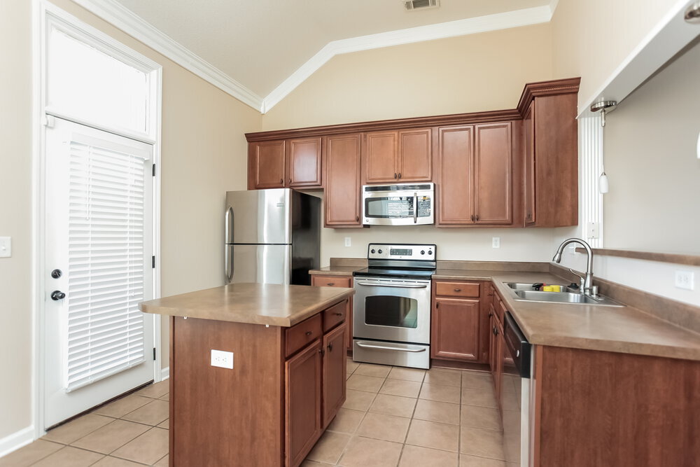 Building Photo - 2770 Hidden Falls Dr