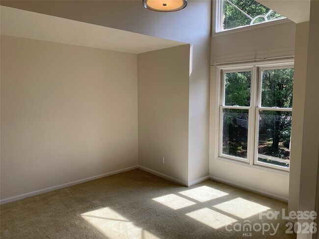 Building Photo - 672 Portside Dr