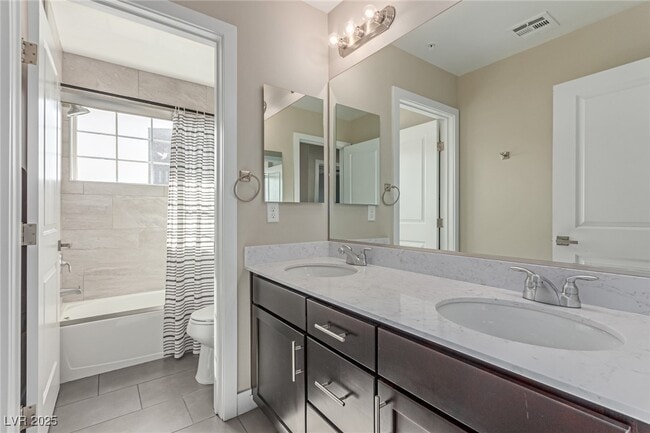 Building Photo - 3165 Via Como