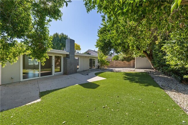 Building Photo - 22305 Schoolcraft St