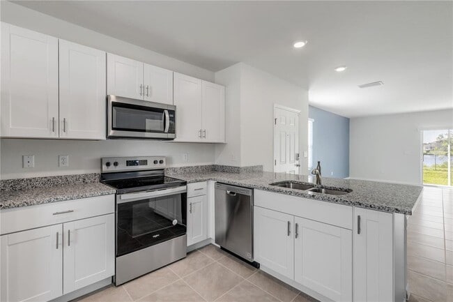 Building Photo - 2725 Silver Canoe Dr
