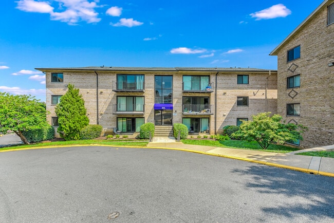 Building Photo - Acclaim at Alexandria