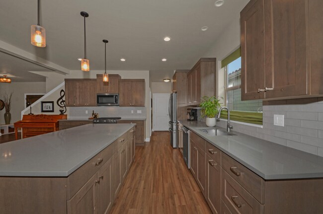Building Photo - Beautiful 3 Bed/2.5 Bath Home in NW Bend - Via Cambria