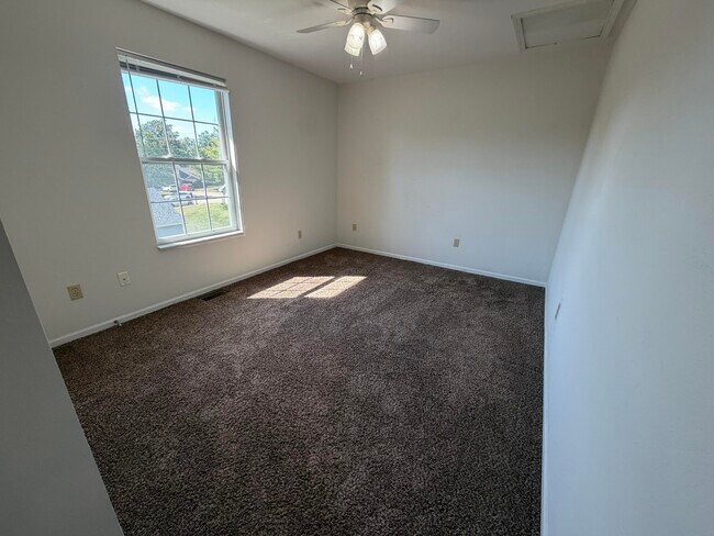Building Photo - 1413 N Frideriki Dr