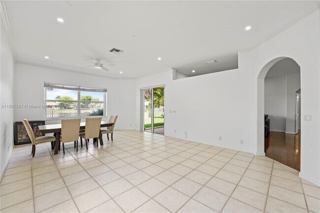 Building Photo - 4294 Diamond Terrace