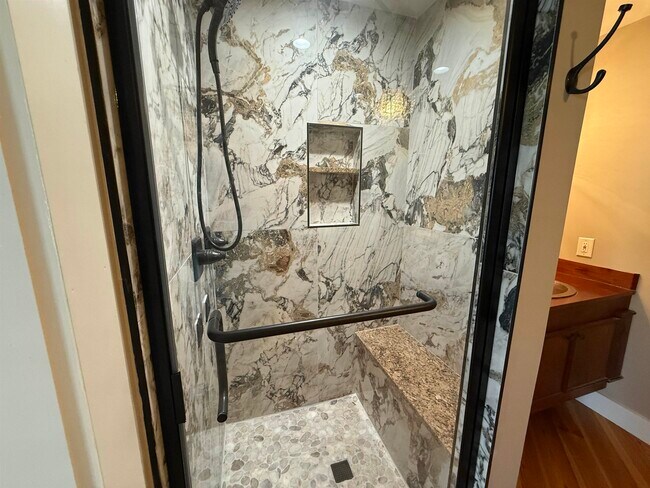 Building Photo - 1708 25th Ave N