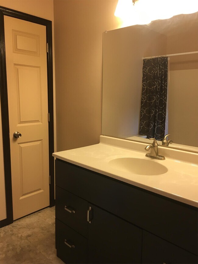 Building Photo - 5726 Egret Ave