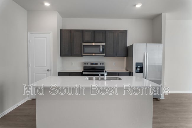 Building Photo - 311 Cedar Ct