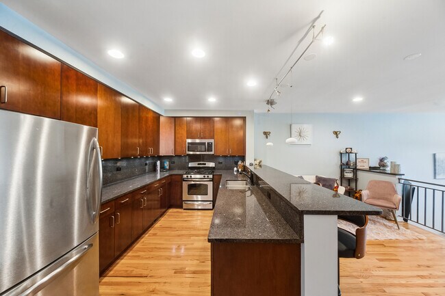 Building Photo - 3991 S Drexel Blvd
