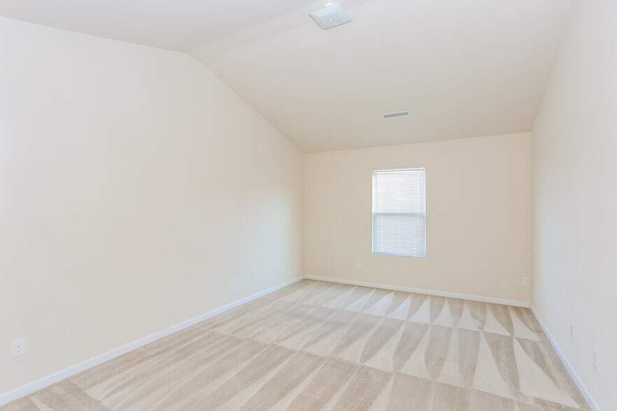 Building Photo - 164 Autumn Bluff Cir