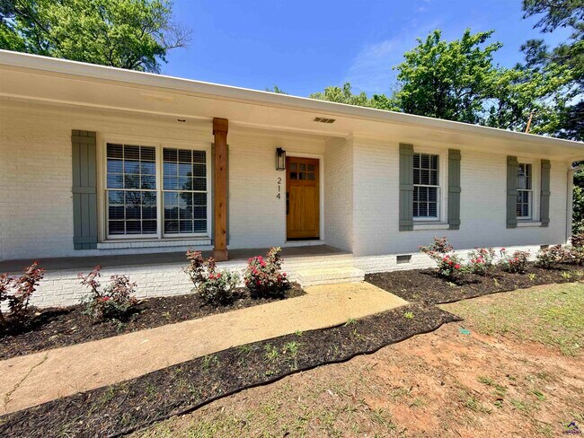 Building Photo - 214 Meadowridge Dr