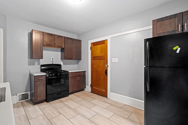 Building Photo - Maryland Upper near UWM