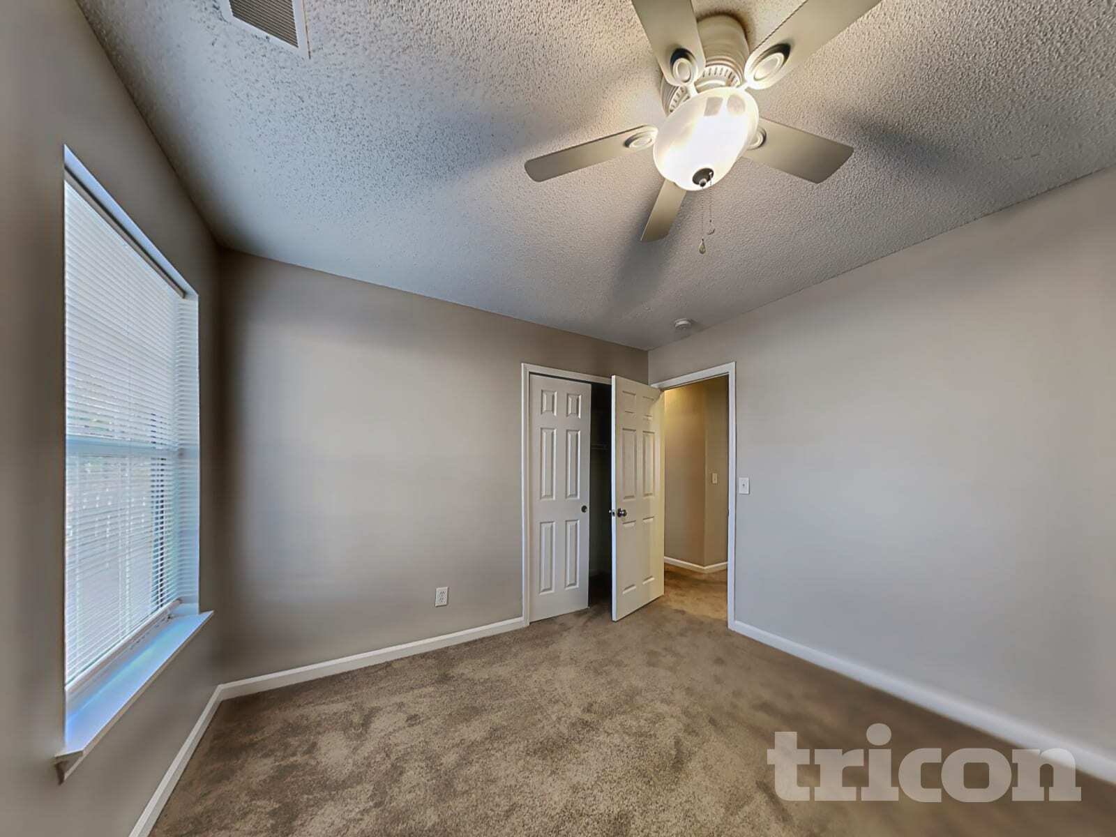 Building Photo - 18 Glen Knoll Ct