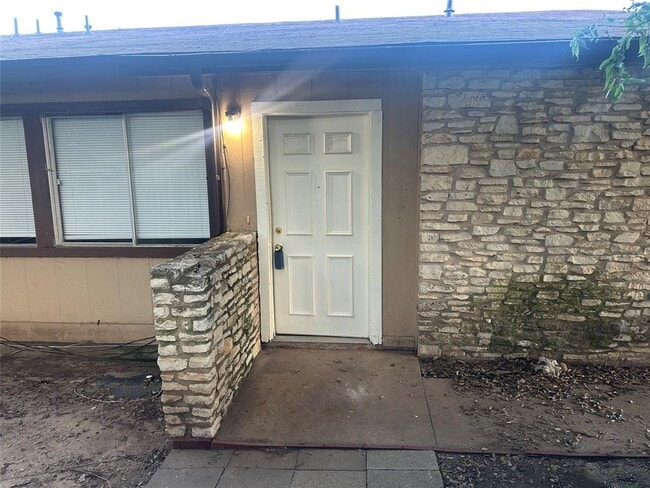 Building Photo - 2602 S Bagdad Rd