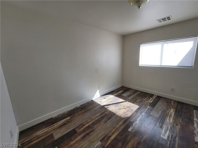 Building Photo - 10799 Flame Vine Ct