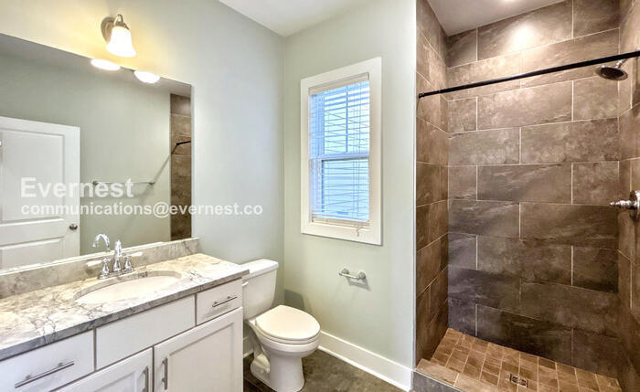 Building Photo - 1806B 7th Ave N