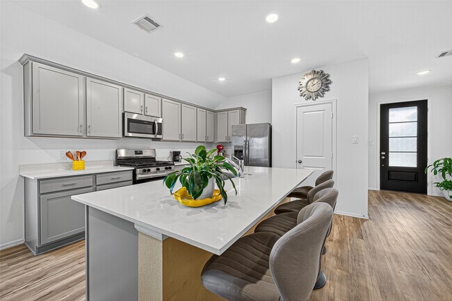 Building Photo - 27222 Woodridge Gln Dr