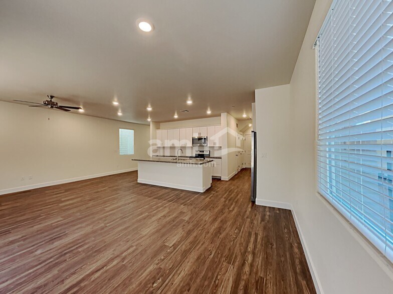 Building Photo - 313 Cape Seville Pl