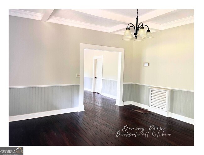 Building Photo - 208 Bartlett St