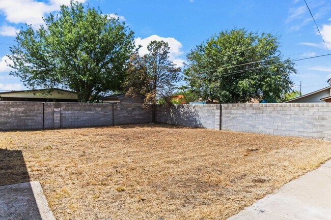 Building Photo - 3013 Gantt Ave