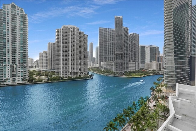 Building Photo - 325 S Biscayne Blvd