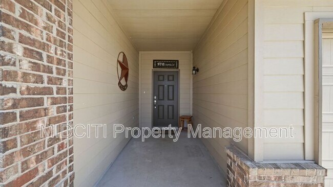 Building Photo - 1116 RIVER WOOD