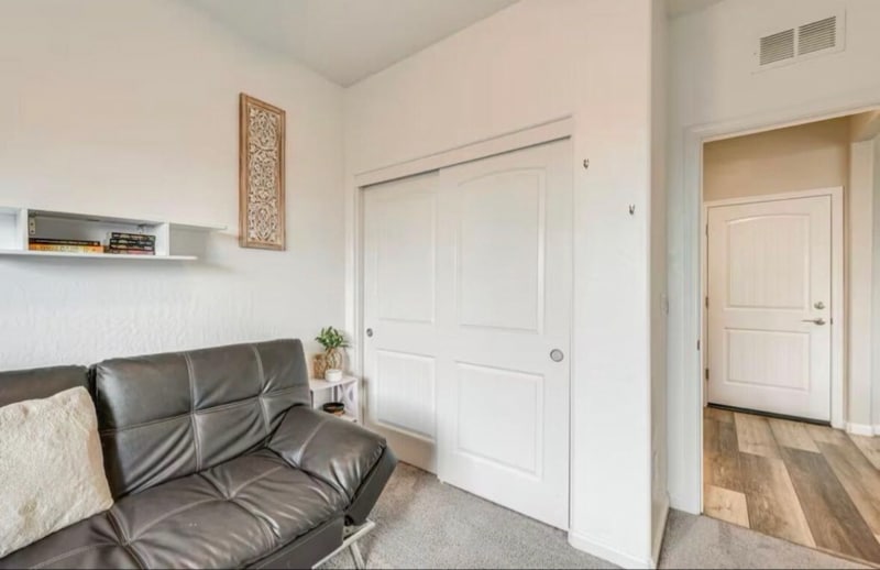 Building Photo - 1030 W Prescott Ave