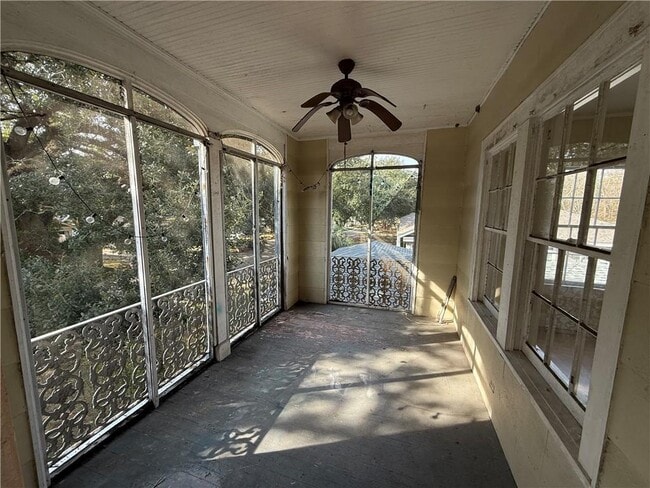 Building Photo - 1910 Myrtle Ave