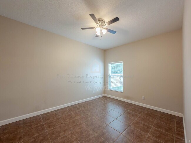 Building Photo - 5109 Legacy Oaks Dr