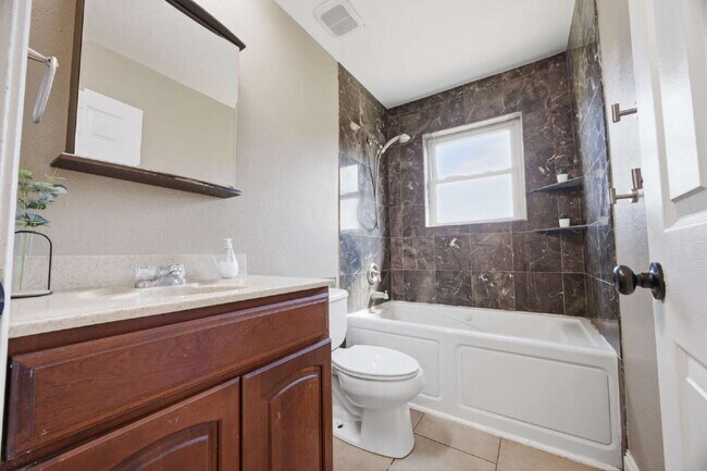 Building Photo - "Charming 4-Bedroom Shalimar Retreat- Power Included With Rent!"