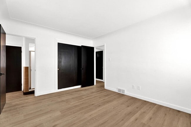 Building Photo - 3BD | 2BTH - NEWLY RENOVATED - WEST BLOOMFIELD, MI (3 MONTH SPECIAL)