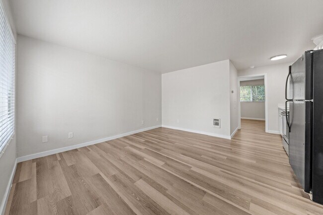 Building Photo - Cascade Apartments