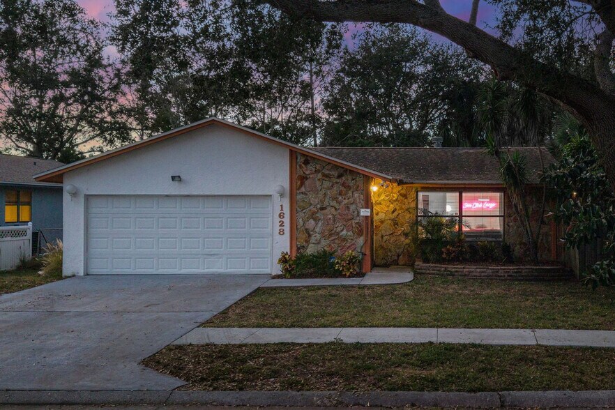 Building Photo - 1628 12th St SW