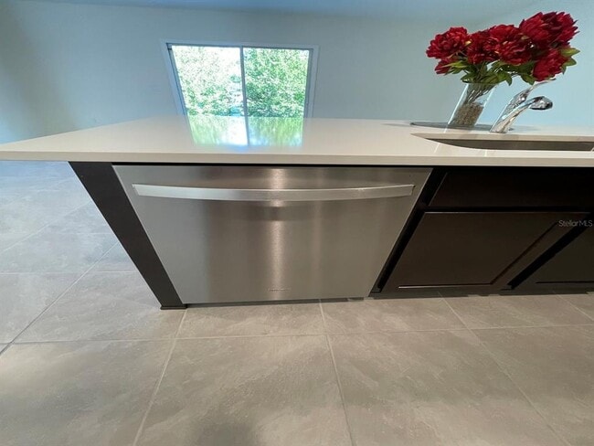 Building Photo - 6579 SW 81st Lp