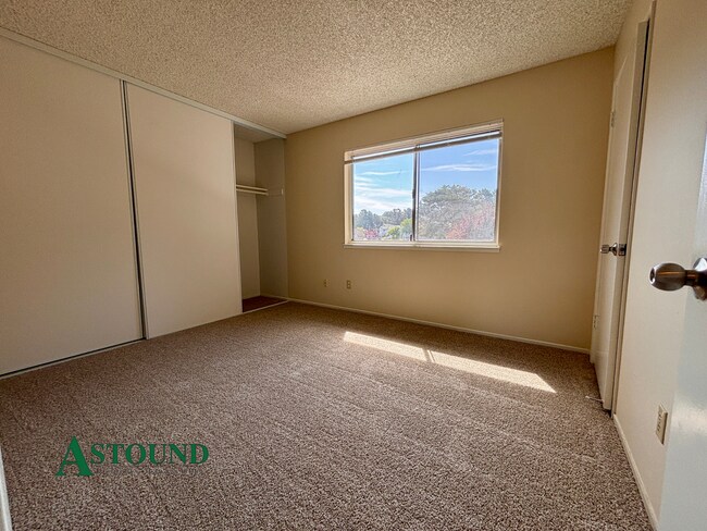 Building Photo - 1206 Marionola Way