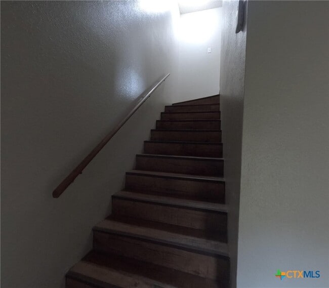 Building Photo - 207 Palmwood Dr
