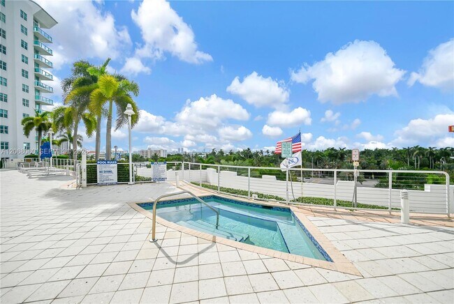 Building Photo - 7900 Harbor Island Dr