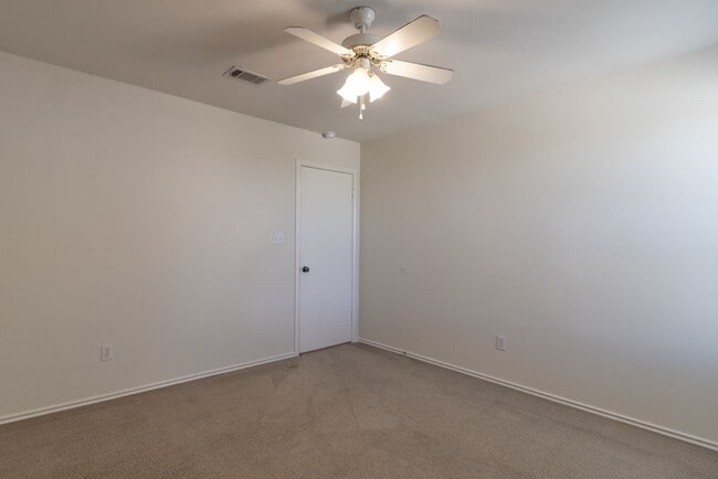Building Photo - 1829 Rawhide Loop