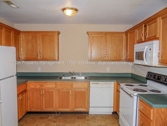 Building Photo - 503 Corey Cir