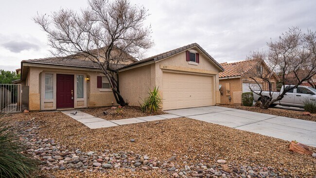 Building Photo - Beautiful Single Story Home with New Floor...