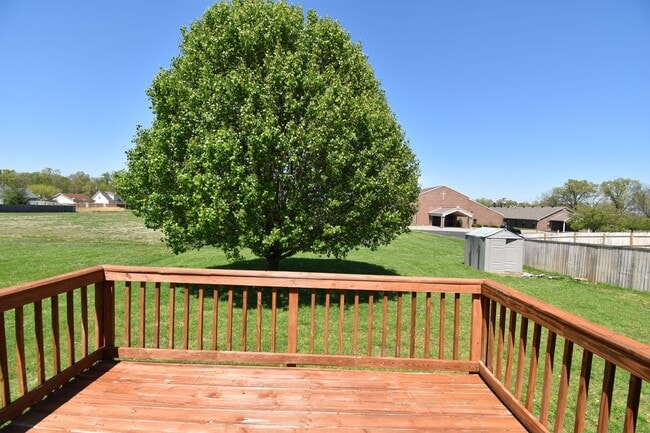 Building Photo - 3 Bedroom Home For Rent Near Post!