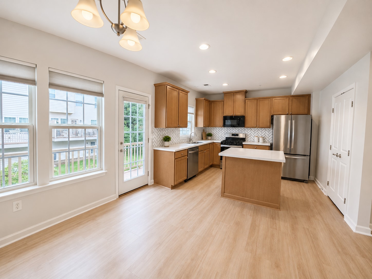 Building Photo - 1502 Pointe View Dr