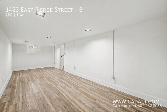 Building Photo - 1423 E Pierce St