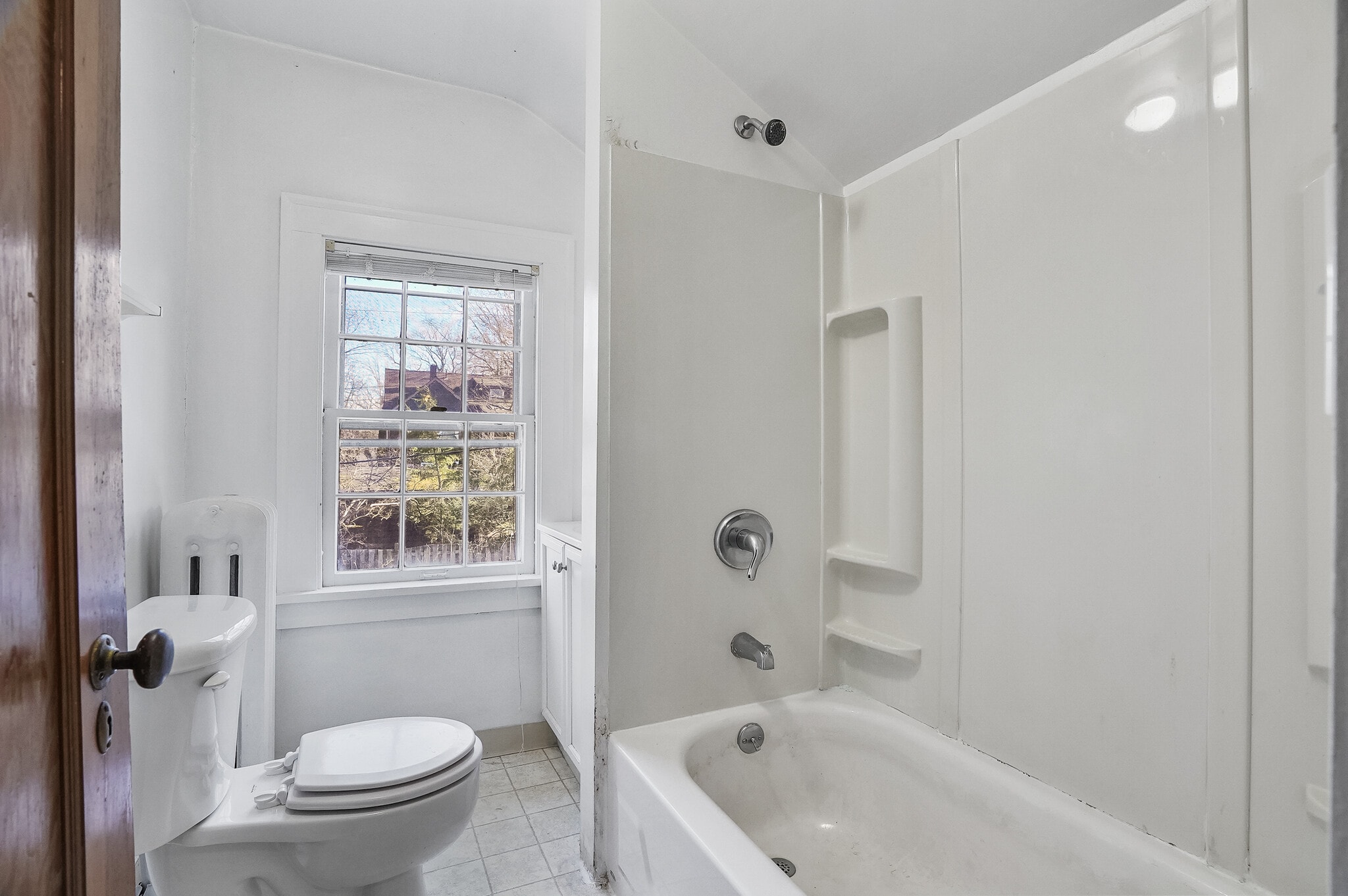 3r floor bathroom - 2341 S Overlook Rd
