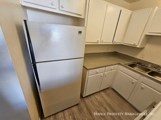 Building Photo - 1600 Yonkers-1