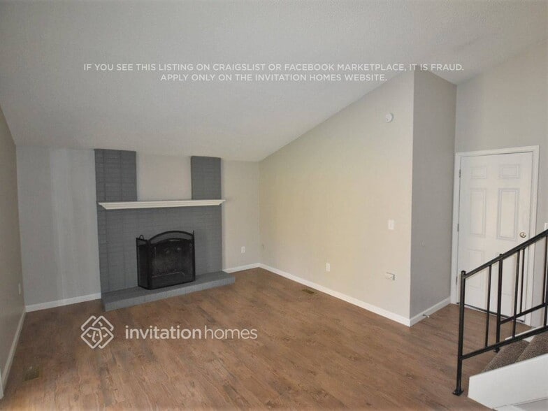 Building Photo - 3270 S Ouray Way
