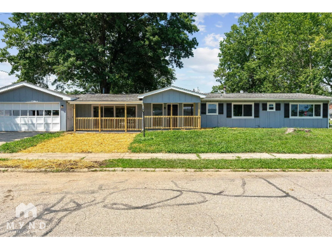 Building Photo - 10 Oakwood Dr